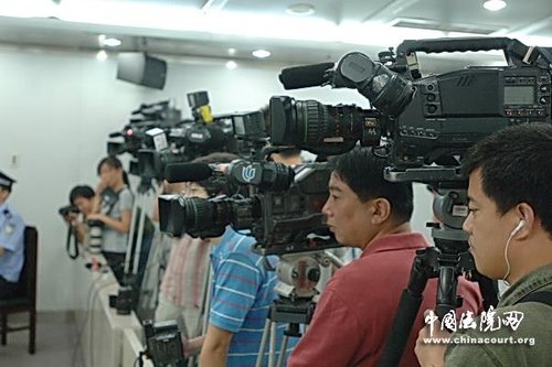 媒体看新能源汽车大会：海南吸引全球目光